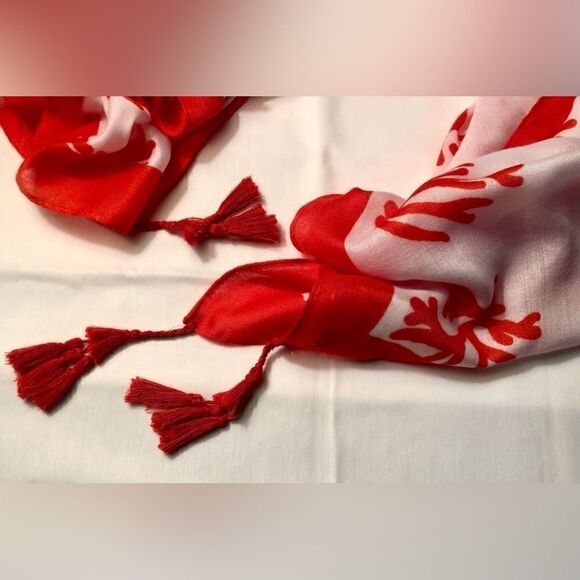 Mud Pie Scarf Coral Design in Orange/White - Picture 3 of 9